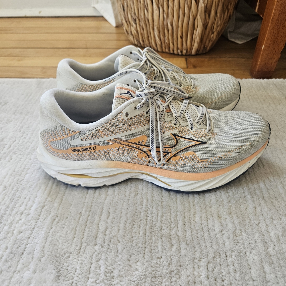 Mizuno Wave Rider 27 Athletic Running Shoes in Light Gray and Peach